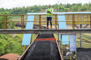 PTBA Bantah Gunakan Truk Batu Bara di Jalan Umum