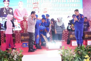Meminimalisir Kecelakaan, Nelayan Banyuasin II Terima Bantuan Solar Cell