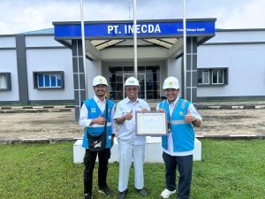 PLN Salurkan REC ke PT Inecda Plantation, Perkuat Upaya Pencapaian Net Zero Emission 2060