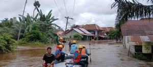 Pasca Banjir, PLN Berkomitmen Pulihkan Pasokan Listrik di Musi Rawas Utara