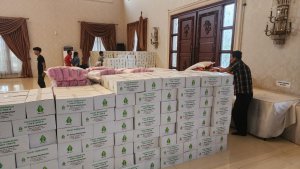 Puluhan Ribu Paket Sembako untuk Warga Palembang dari Kms H Halim Ali