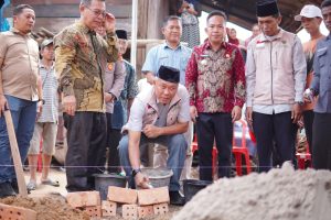 Bupati OKI Tanggap, Bantu Warga Lewat Bedah Rumah