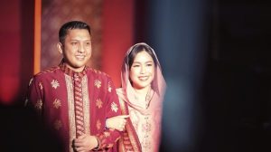Bangga Warisan Budaya, Bupati Panca dan Ketua Dekranasda OI Ibu Tikha Alamsjah Tampilkan Songket Motif Padi Pegagan