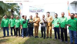 Bupati Ogan Ilir Hadiri Giat Panen Perdana Melon Varietas Inthanon Di Desa Tanjung Seteko