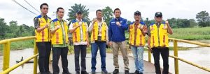 Menindak Lanjuti Laporan Warga, Dinas PUPR Ogan Ilir Tinjau Jembatan Lubuk Rukam yang Roboh Bersama BBPJN Sumsel