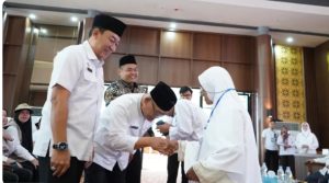 Pj Sekda Ogan Ilir, Dicky Syailendra, membuka manasik haji terintegrasi yang digelar Pemkab Ogan Ilir