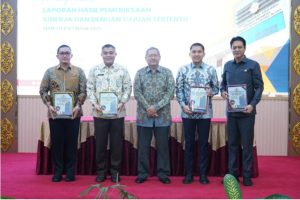 Terima LHP, Ketua DPRD Ogan Ilir Bersama Bupati Panca, Serahkan Laporan Hasil Pemeriksaan (LHP) Ke – BPK Sumsel