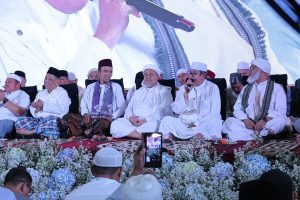 UAS & Habib Rizieq Bersatu dalam Doa di 40 Hari Wafatnya Haji Halim