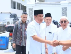 Ramadan Penuh Berkah, Wagub Cik Ujang Bantu Material Pembangunan Masjid Ummul Tumina