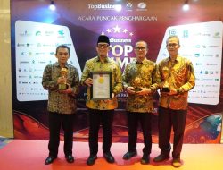 Ukir Prestasi Tingkat Nasional, Bupati OKU dan BPR Baturaja Bawa Pulang 3 Trofi TOP BUMD 2026