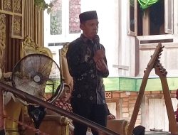 Drs.soryanto Sampaikan Kata Penyerahan Dari Pihak Mempelai laki-laki Diresepsi Pernikahan Kalam dan Widi