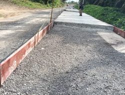 Dinilai Tak Sesuai Perencanaan, Pembangunan Jalan Simpang Raja Diprotes