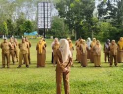 Camat Payaraman Pimpin Apel Mingguan, Tekankan Disiplin dan Pelayanan Prima