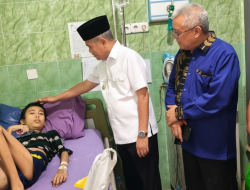 Wakil Bupati Ogan Ilir Tinjau Langsung Kondisi Warga yang Dirawat di RSMH Palembang
