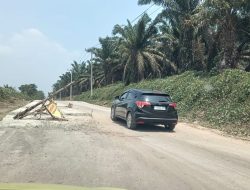Proyek CSR Belasan Miliyar di Jalan Simpang Raja Diduga Dikerjakan Asal – Asalan