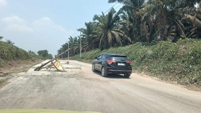 Proyek CSR Belasan Miliyar di Jalan Simpang Raja Diduga Dikerjakan Asal – Asalan